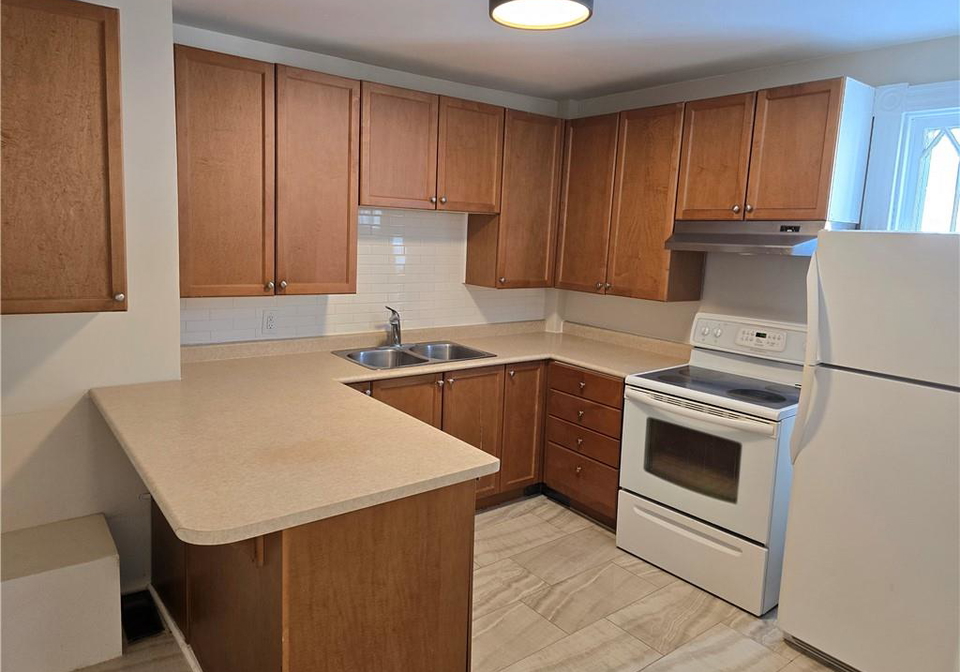 60-lynnwood-avenue-simcoe-ontario-40792999