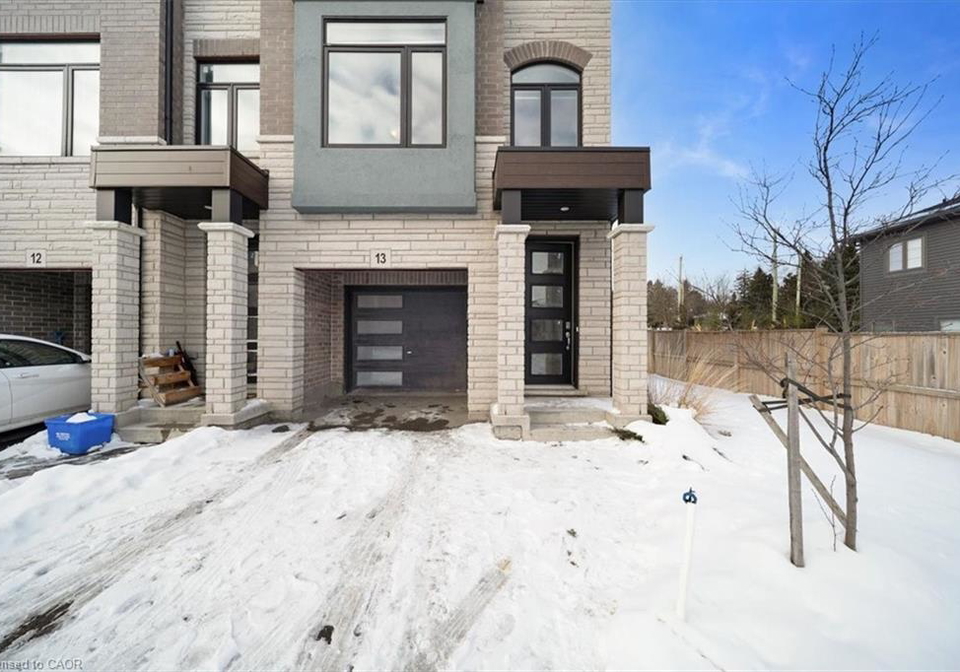 314-equestrian-way-cambridge-ontario-40793006