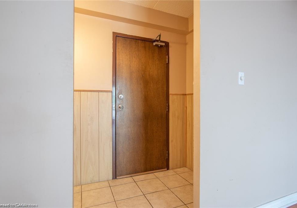 71-vanier-drive-kitchener-ontario-40793027