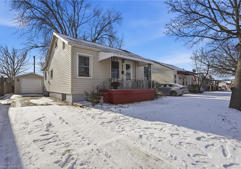 373-simpson-avenue-welland-ontario-40793040