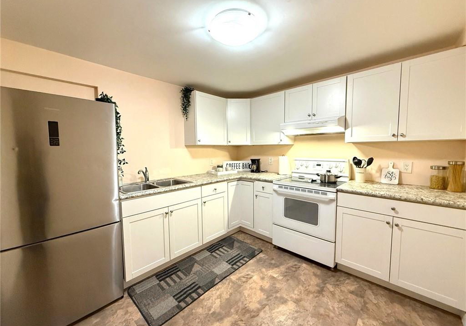 221-ahrens-street-kitchener-ontario-40793106