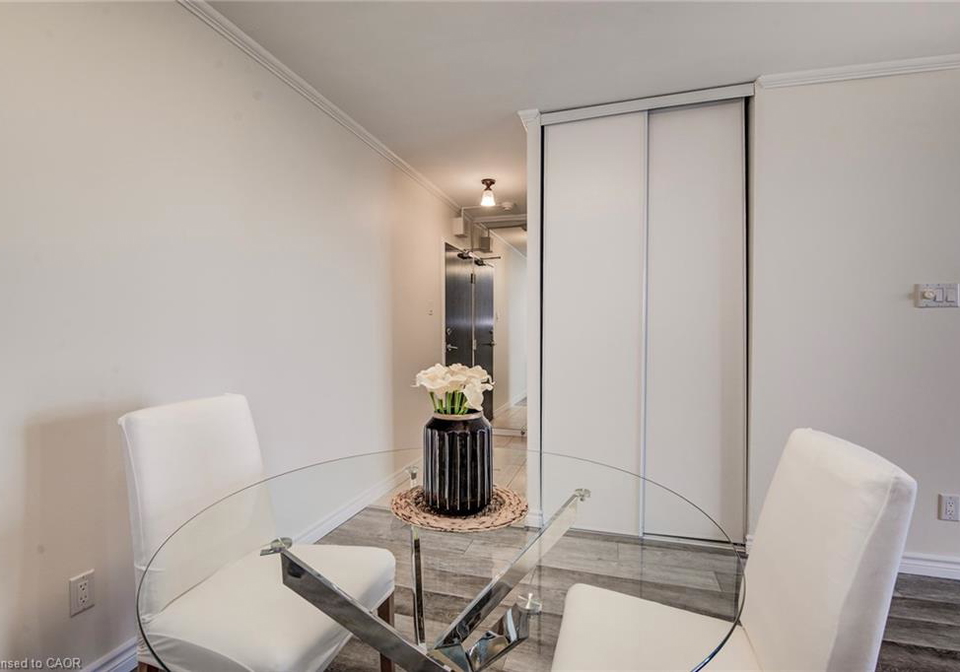 81-church-street-kitchener-ontario-40793135