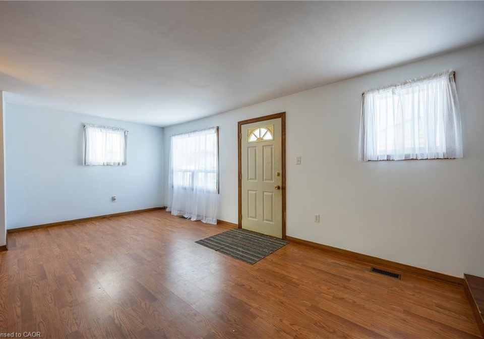 110-nelson-street-e-port-dover-ontario-40793264