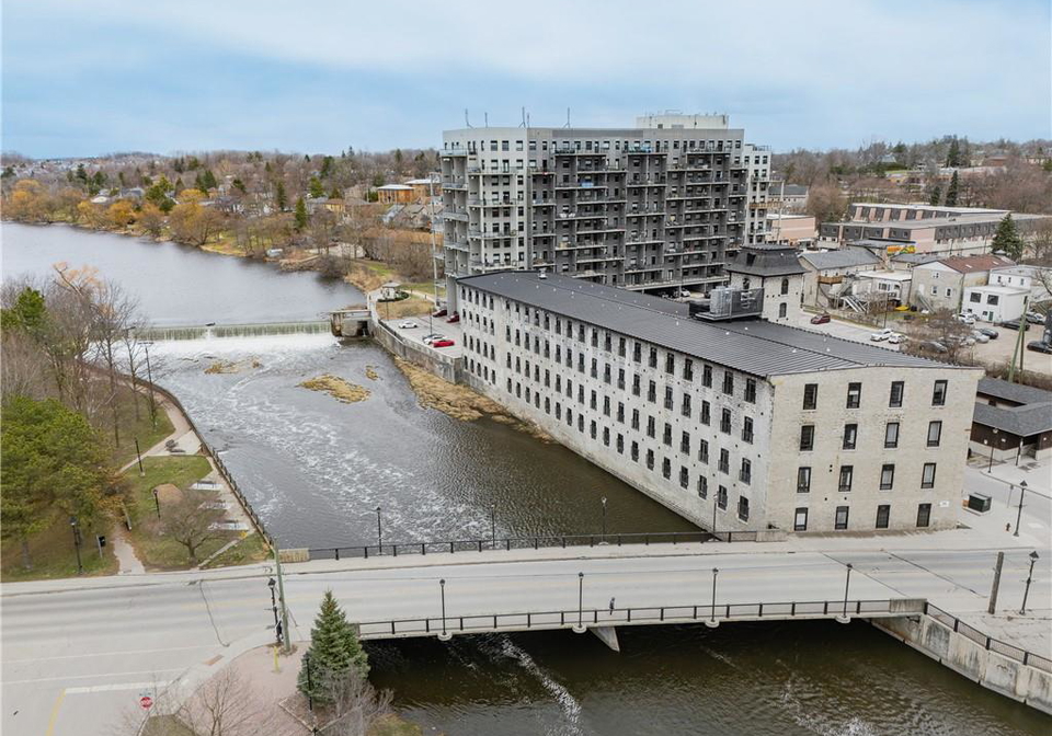 19-guelph-avenue-cambridge-ontario-40793267