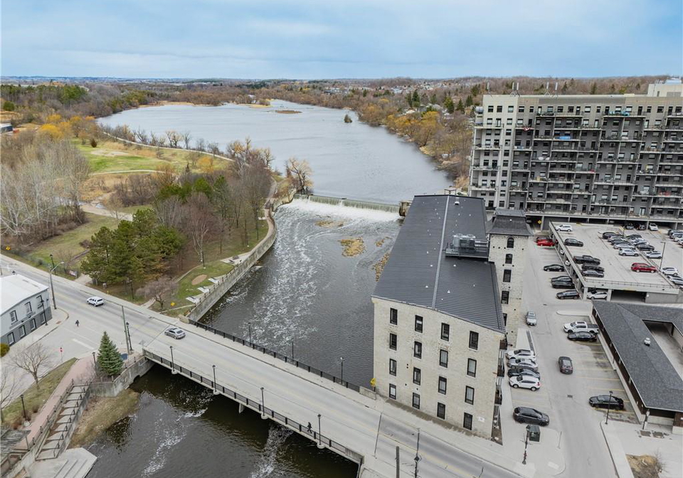 19-guelph-avenue-cambridge-ontario-40793267