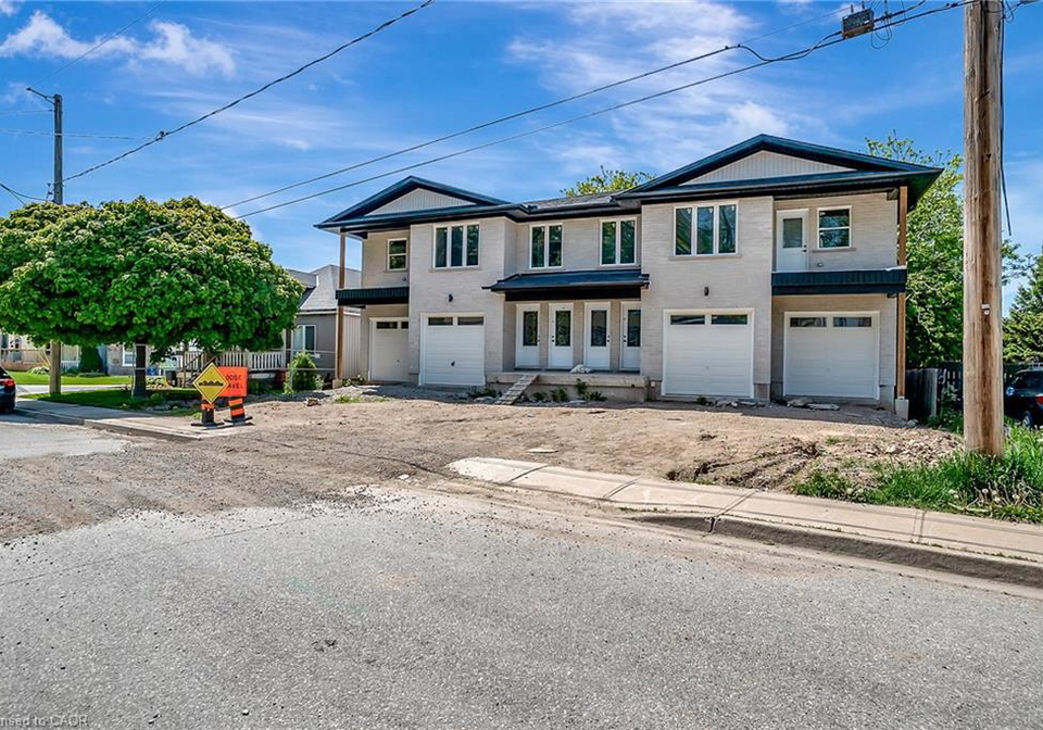 104-spruce-street-cambridge-ontario-40793455