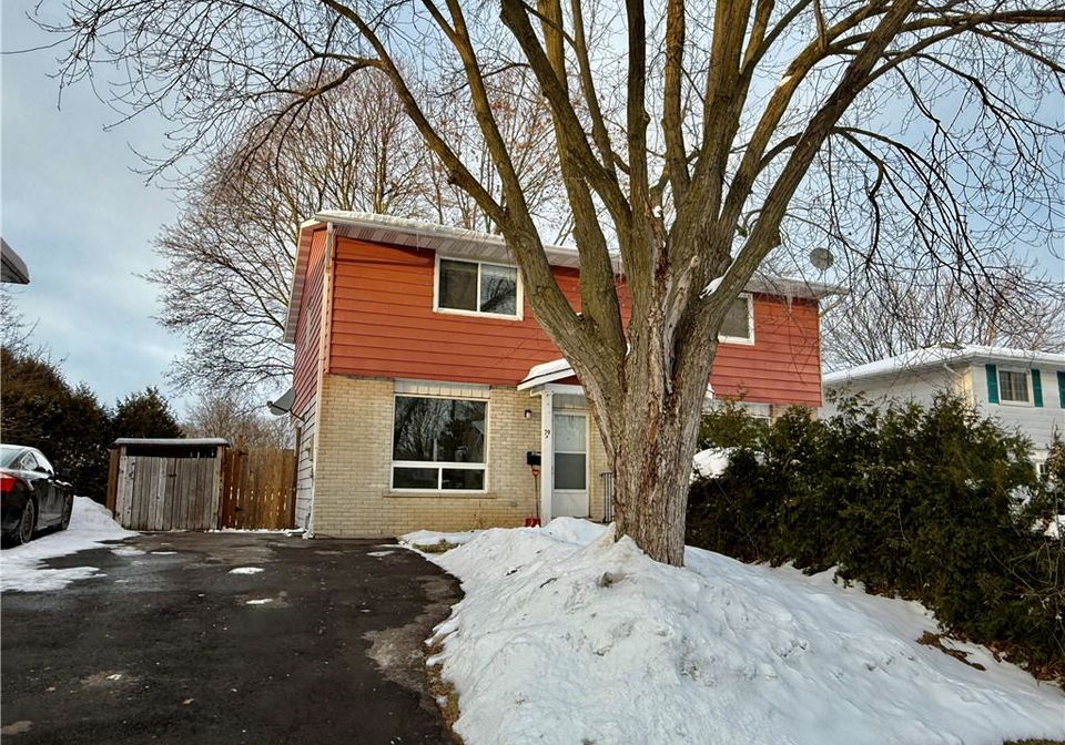 79-lillian-drive-waterloo-ontario-40793641