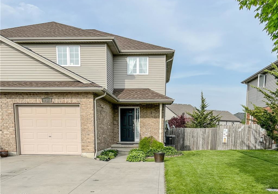 257-falcon-drive-woodstock-ontario-40793654