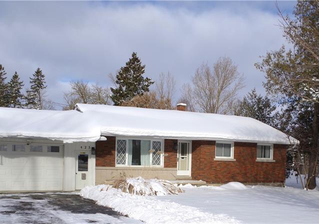 425-wellington-street-e-mount-forest-ontario-40793764