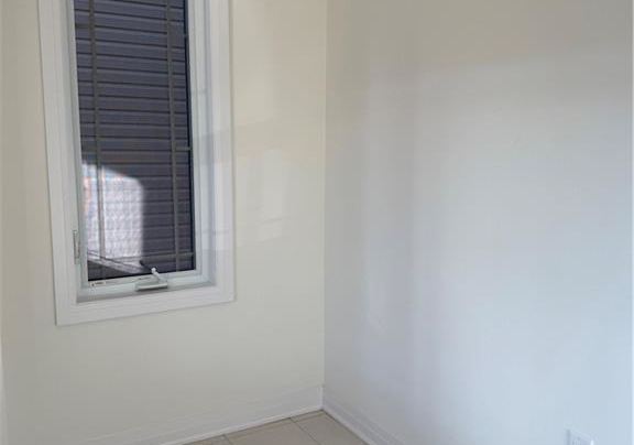 64-masters-street-welland-ontario-40793861