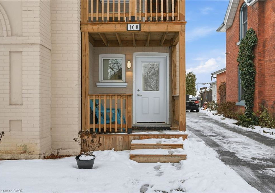 108-eagle-avenue-brantford-ontario-40793877