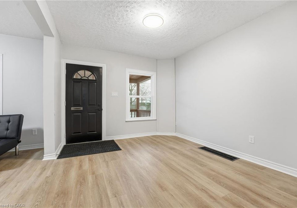 1-violet-street-st-catharines-ontario-40793972