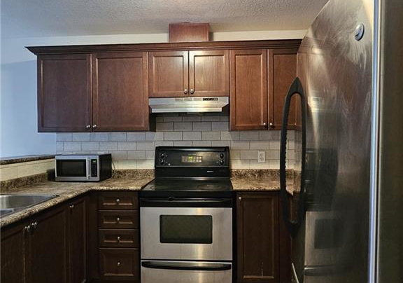 10-foxglove-crescent-kitchener-ontario-40793998