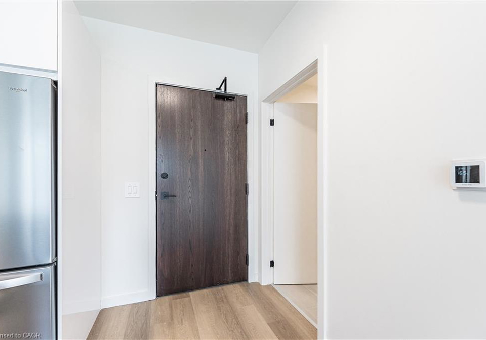 24-union-street-e-waterloo-ontario-40794258