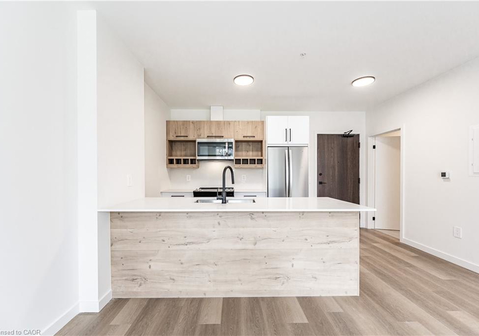 24-union-street-e-waterloo-ontario-40794258