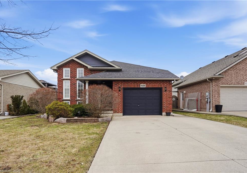 8409-greenfield-crescent-niagara-falls-ontario-40794307