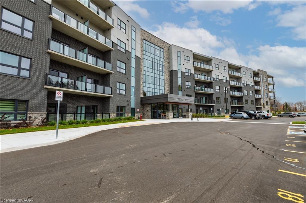 1100-lackner-boulevard-kitchener-ontario-40794385