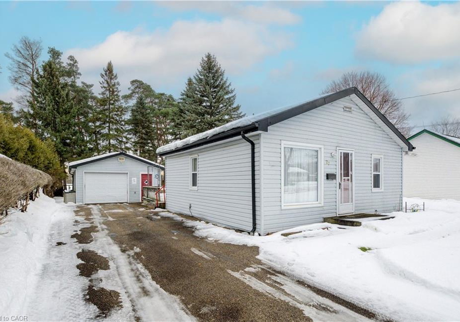 27-north-court-street-s-norwich-ontario-40794412