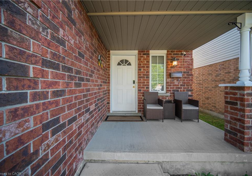 675-karlsfeld-road-waterloo-ontario-40794447