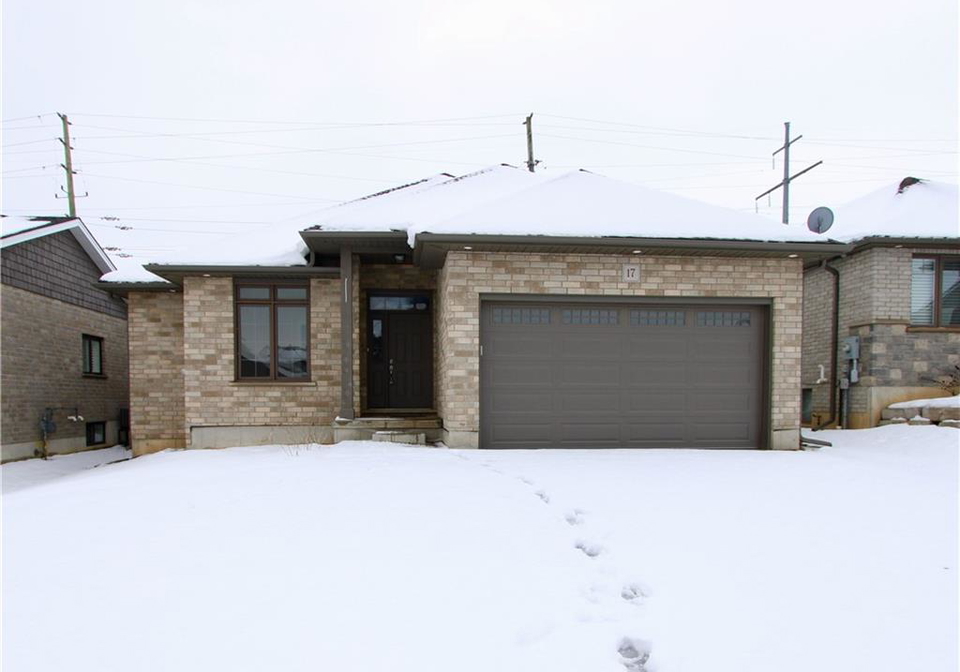 17-masters-lane-paris-ontario-40794462