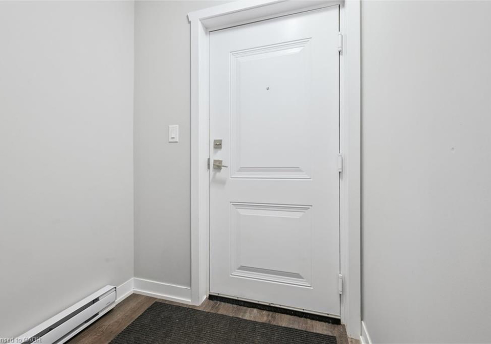 1331-countrystone-drive-kitchener-ontario-40794558