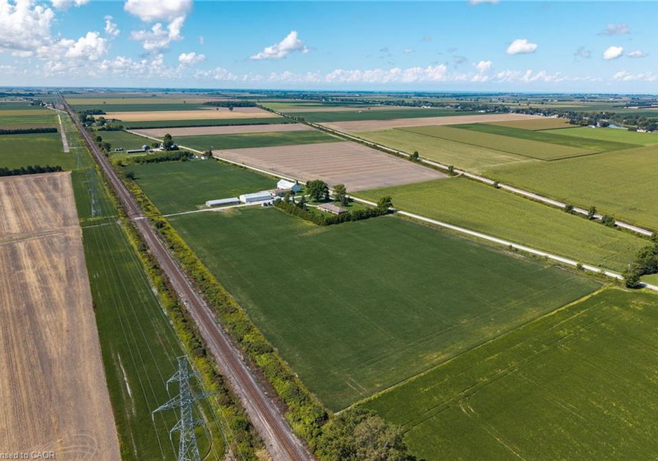 6828-third-line-chatham-ontario-40794598