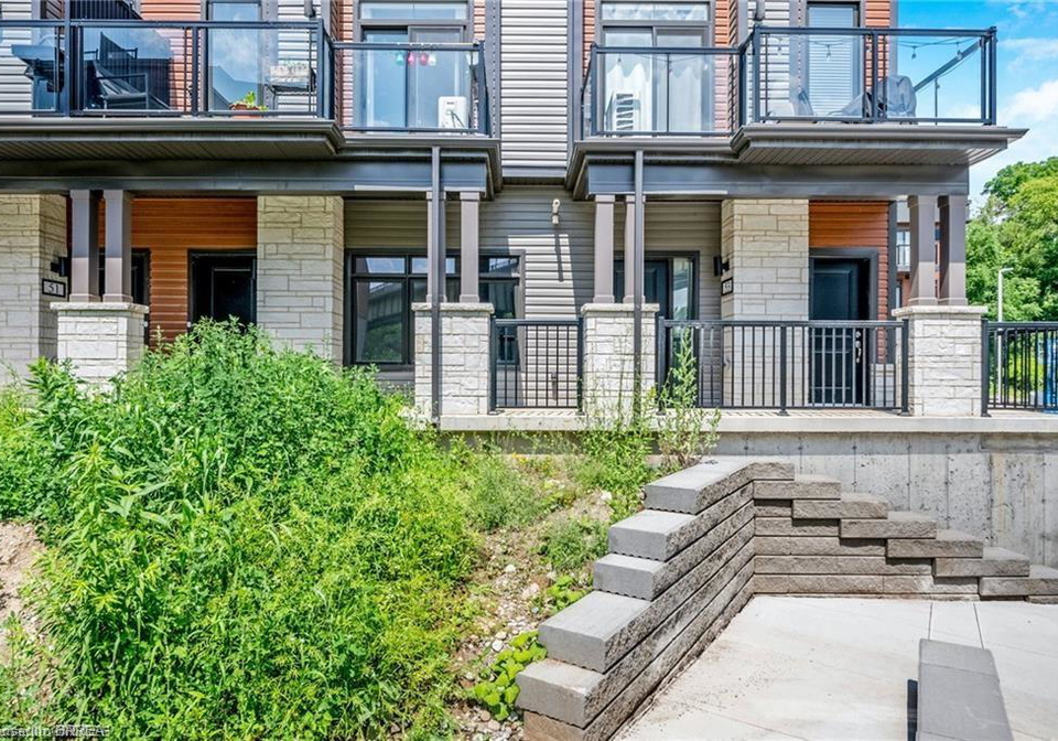 2-willow-street-paris-ontario-40794661