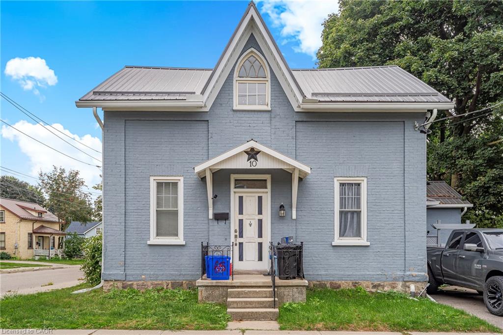 10-centre-street-elmira-ontario-40794694