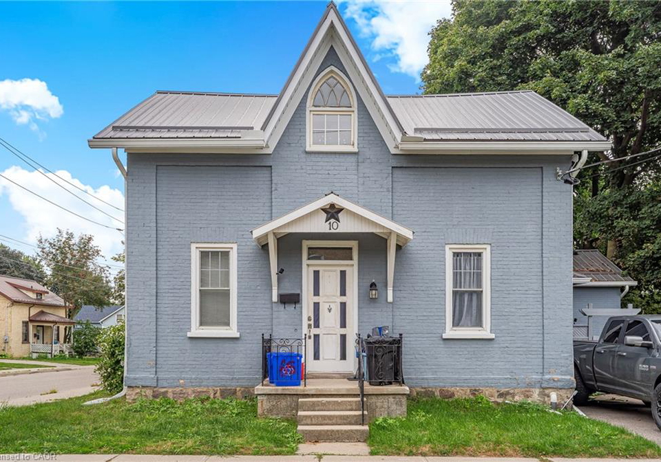 10-centre-street-elmira-ontario-40794694
