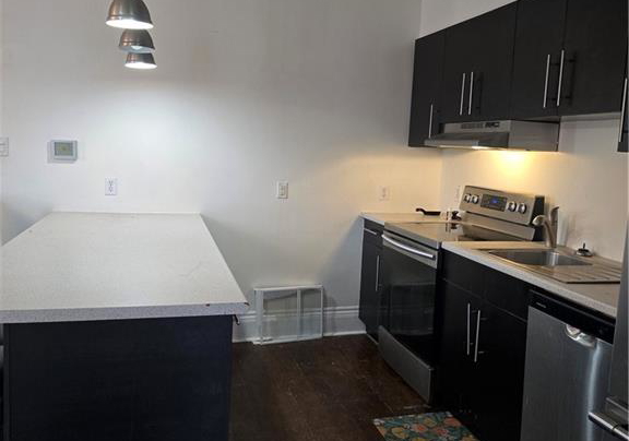 10-centre-street-elmira-ontario-40794694