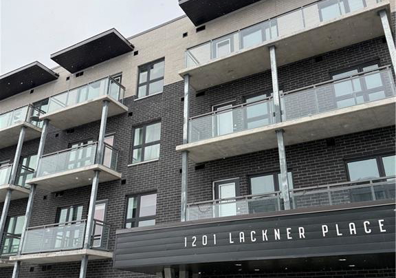 1201-lackner-boulevard-kitchener-ontario-40794726