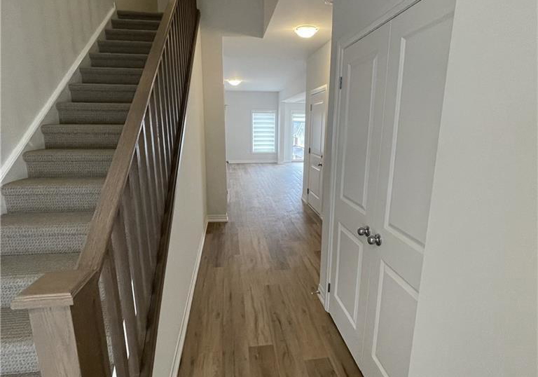 155-equestrian-way-cambridge-ontario-40794751