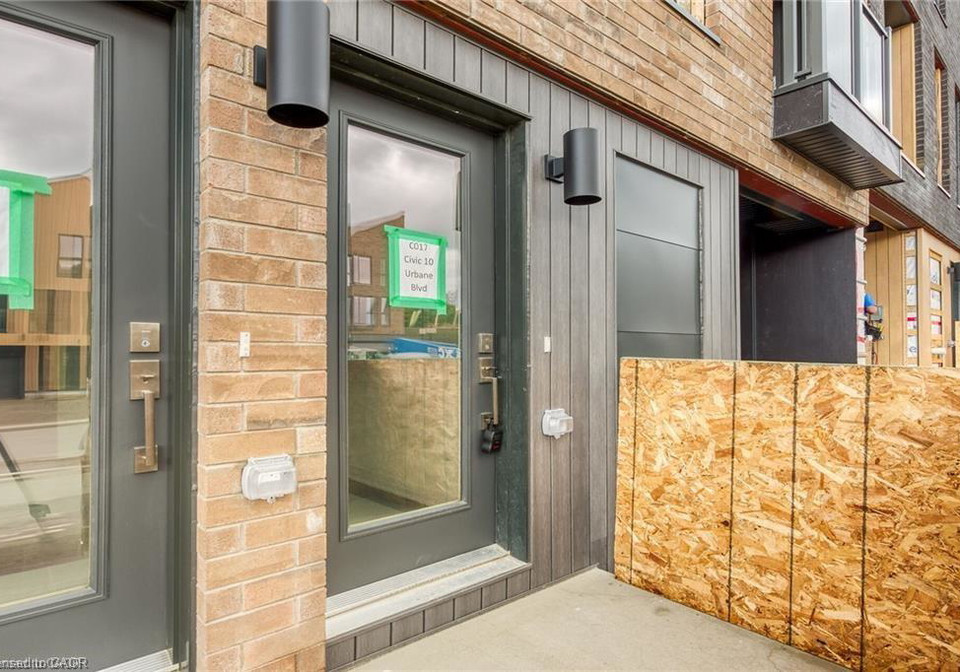 10-urbane-boulevard-kitchener-ontario-40794770