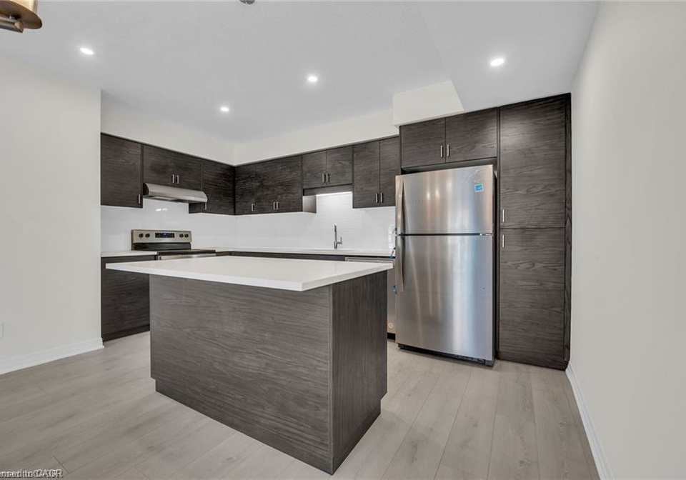 10-urbane-boulevard-kitchener-ontario-40794770