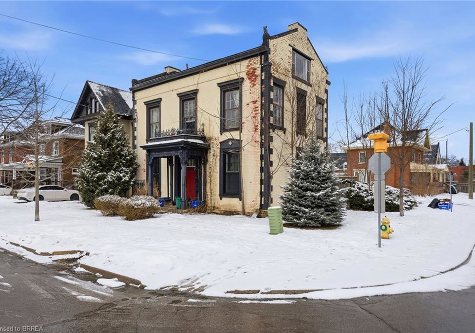 220-nelson-street-brantford-ontario-40794874