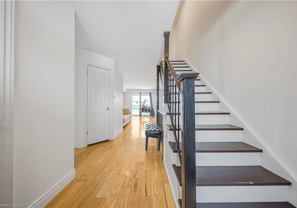 38-hillbrook-crescent-kitchener-ontario-40794889