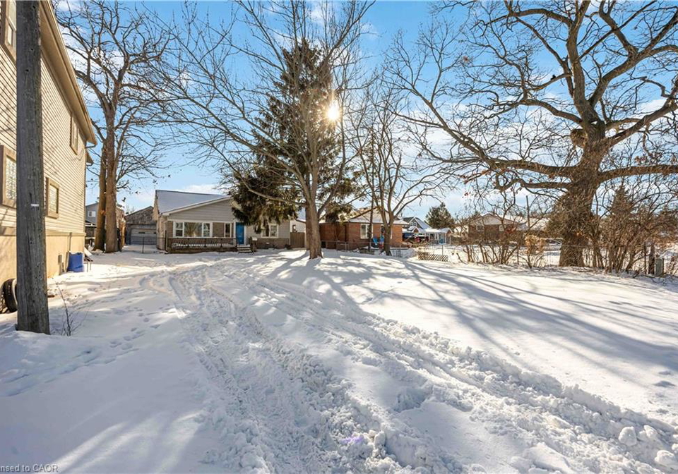665-lakeshore-road-sarnia-ontario-40794937