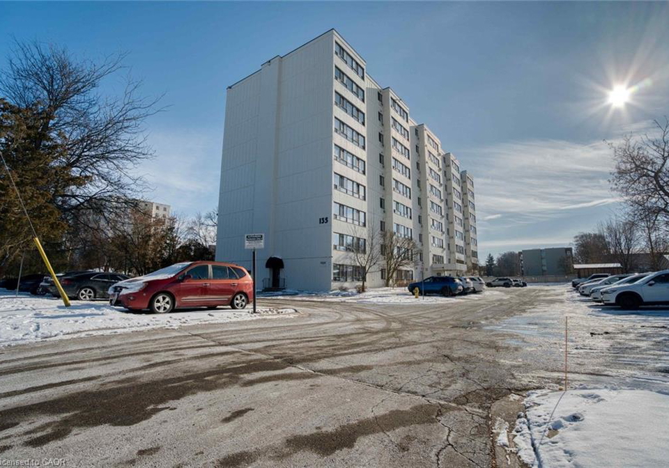 135-base-line-road-w-london-ontario-40794946