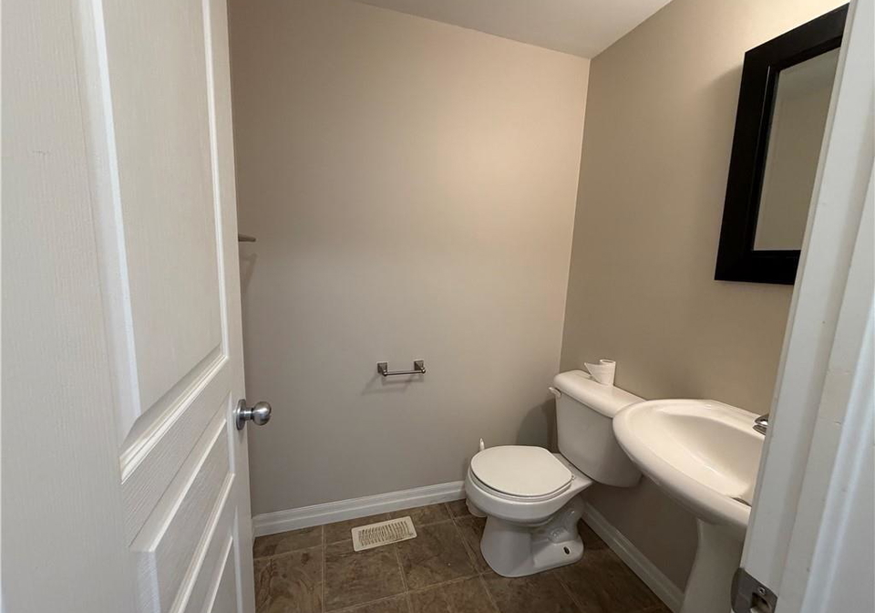 105-pinnacle-drive-kitchener-ontario-40794988