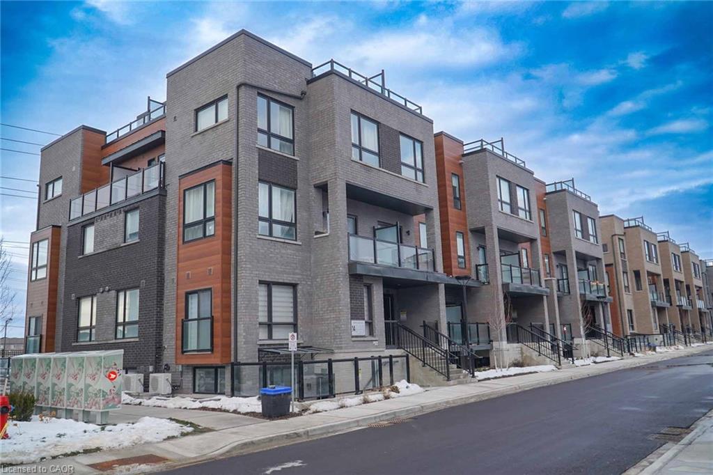 14-lytham-green-circle-newmarket-ontario-40795012