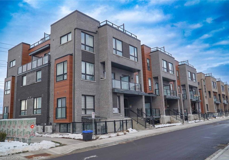 14-lytham-green-circle-newmarket-ontario-40795012