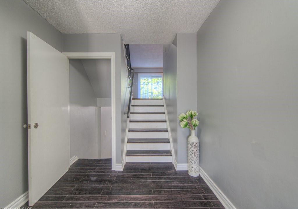 46-guerin-avenue-kitchener-ontario-40795031