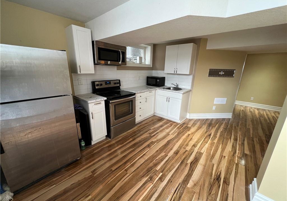 213-paige-place-kitchener-ontario-40795032