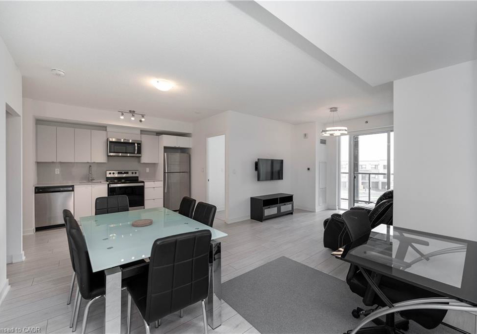 3200-dakota-common-burlington-ontario-40795071