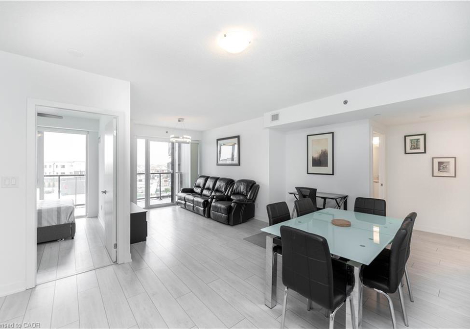 3200-dakota-common-burlington-ontario-40795071
