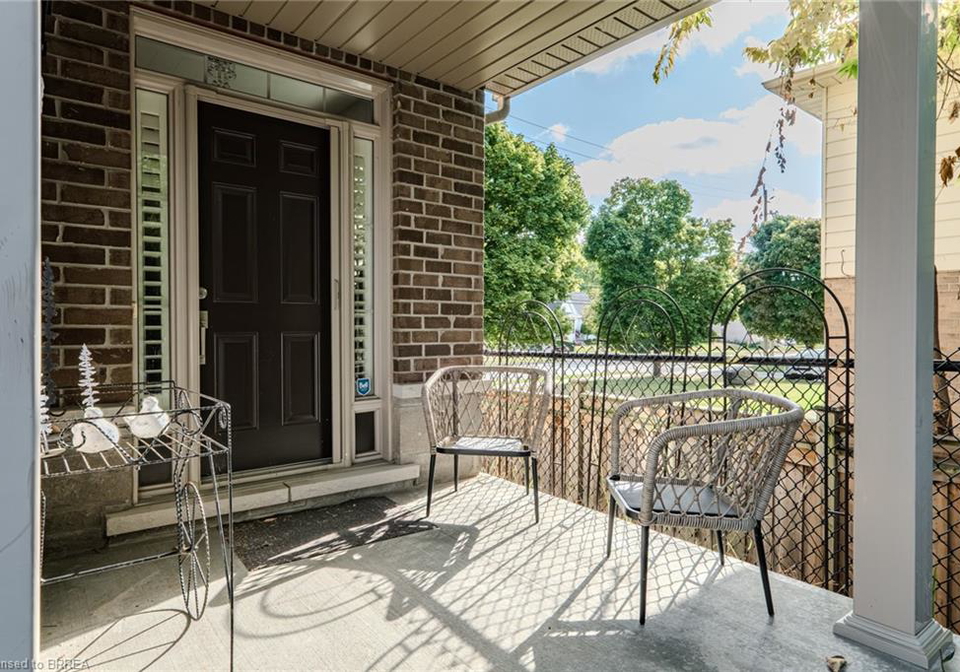 80-willow-street-paris-ontario-40795073