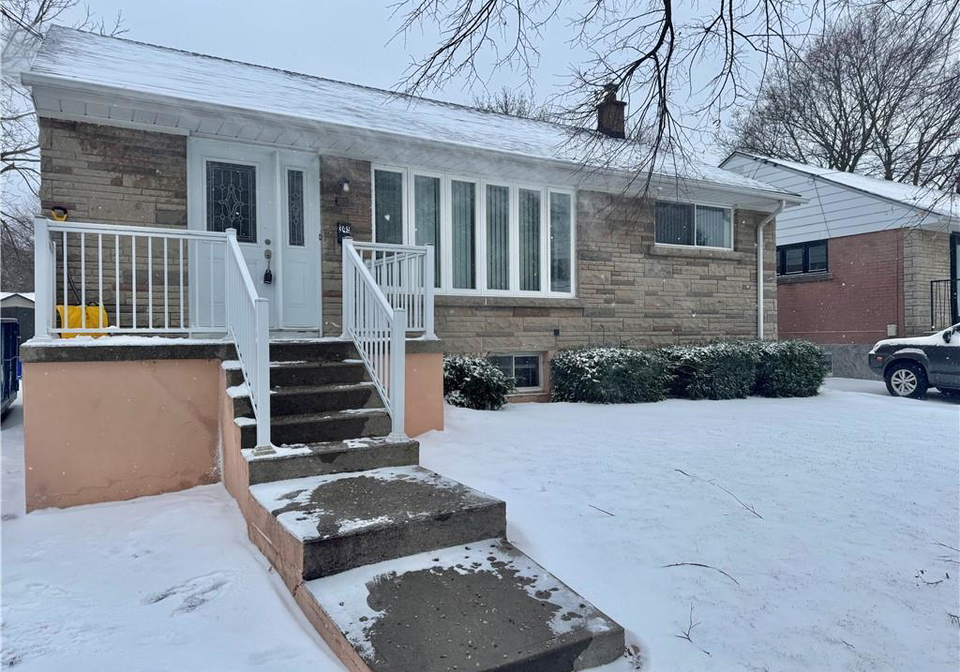 349-whitney-avenue-hamilton-ontario-40795123
