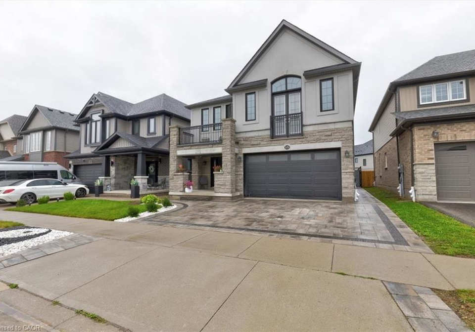 18-greyhawk-street-kitchener-ontario-40795126