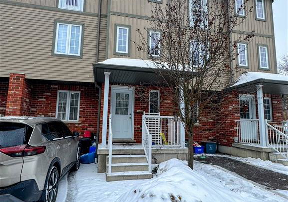 55-mooregate-crescent-kitchener-ontario-40795244