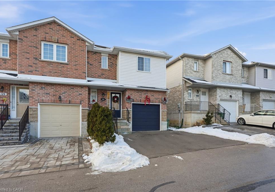 122-vennio-lane-hamilton-ontario-40795280